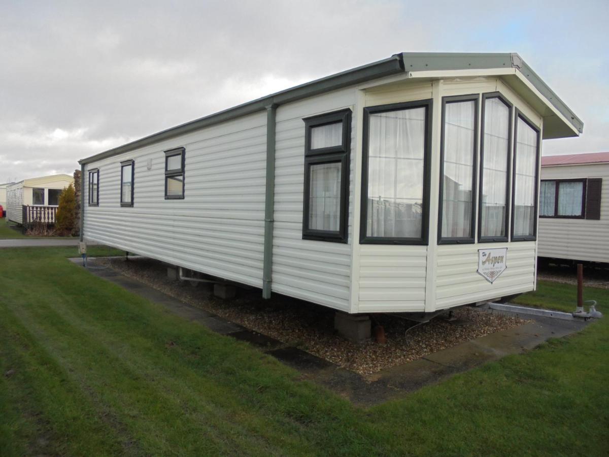 צ'אפל סנט לאונרדס 8 Berth Central Heated Golden Palm מראה חיצוני תמונה