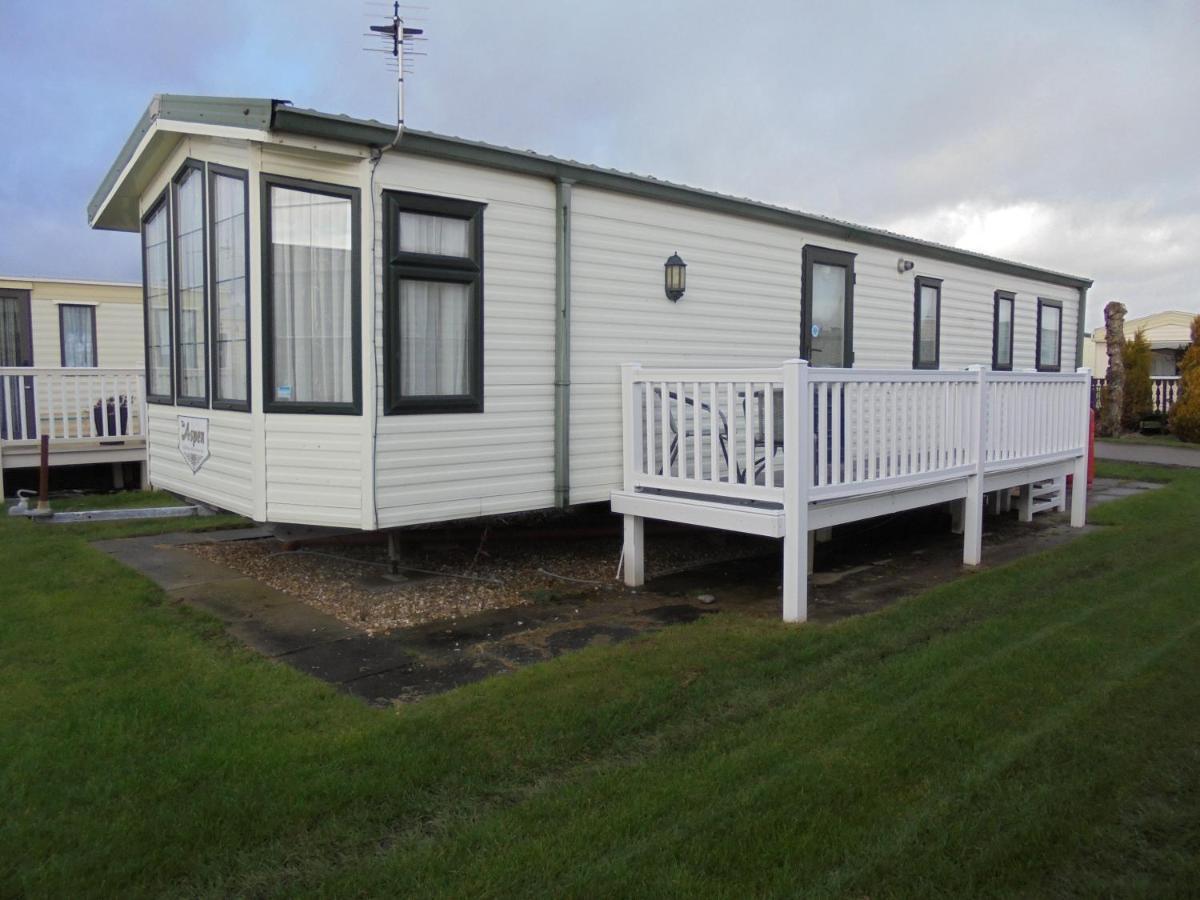 צ'אפל סנט לאונרדס 8 Berth Central Heated Golden Palm מראה חיצוני תמונה