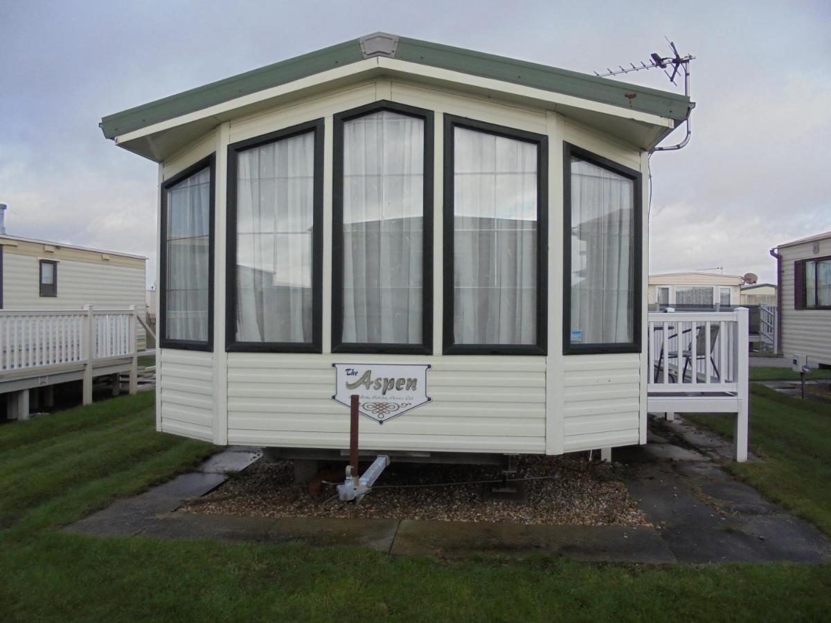 צ'אפל סנט לאונרדס 8 Berth Central Heated Golden Palm מראה חיצוני תמונה